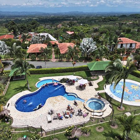 La Victoria Hotel Campestre กิมบายา ภายนอก รูปภาพ