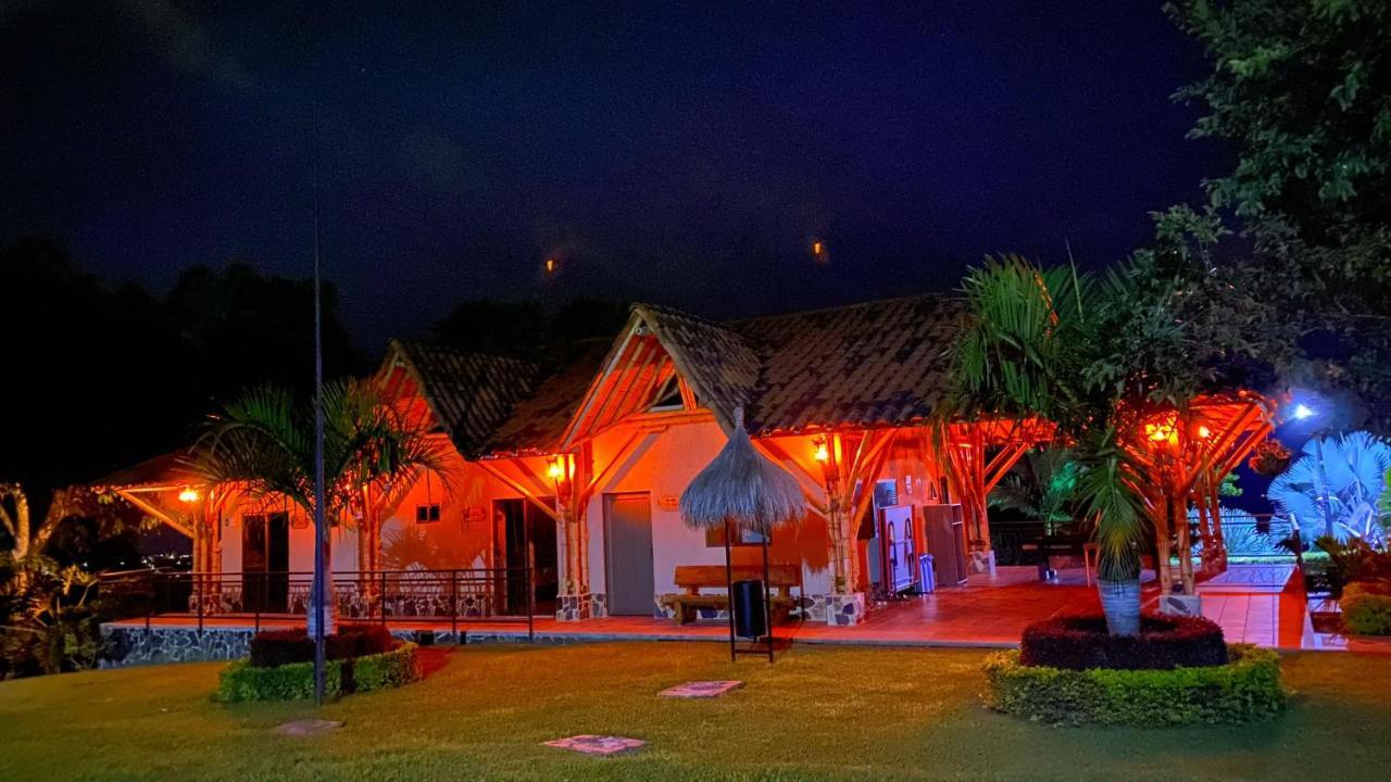 La Victoria Hotel Campestre กิมบายา ภายนอก รูปภาพ