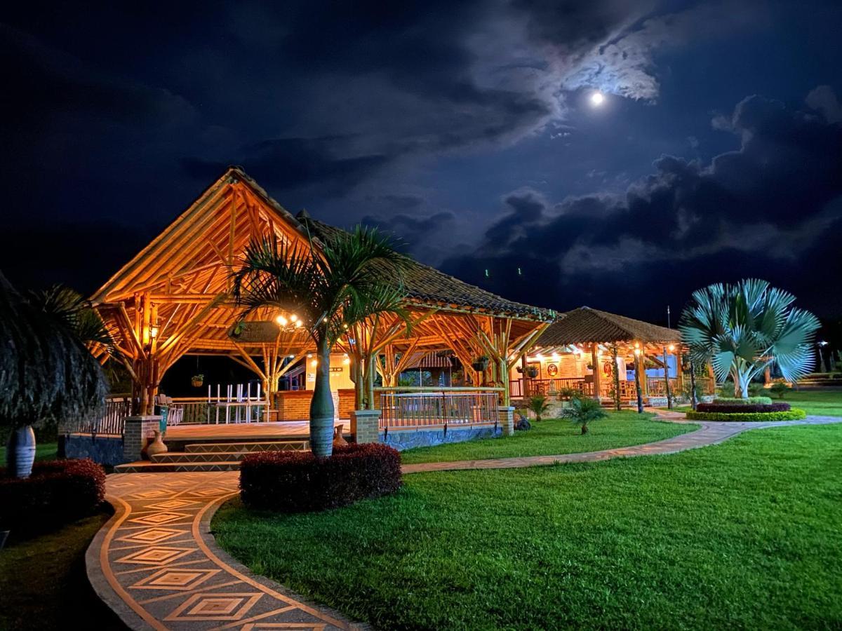 La Victoria Hotel Campestre กิมบายา ภายนอก รูปภาพ
