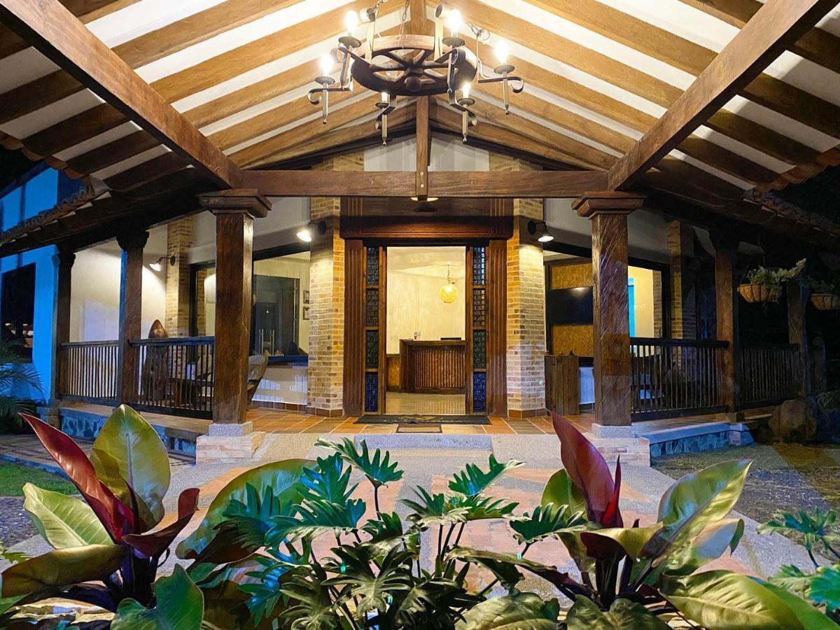 La Victoria Hotel Campestre กิมบายา ภายนอก รูปภาพ