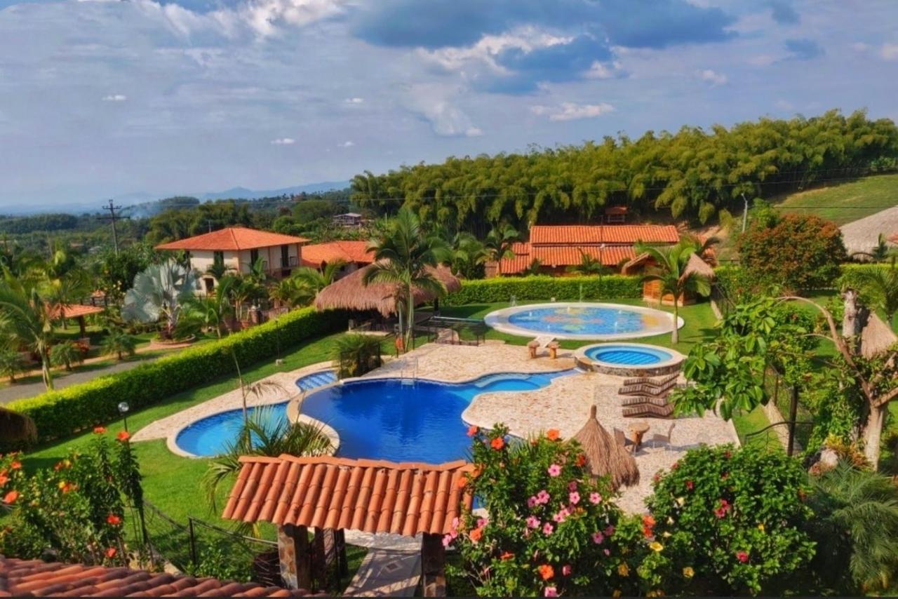 La Victoria Hotel Campestre กิมบายา ภายนอก รูปภาพ