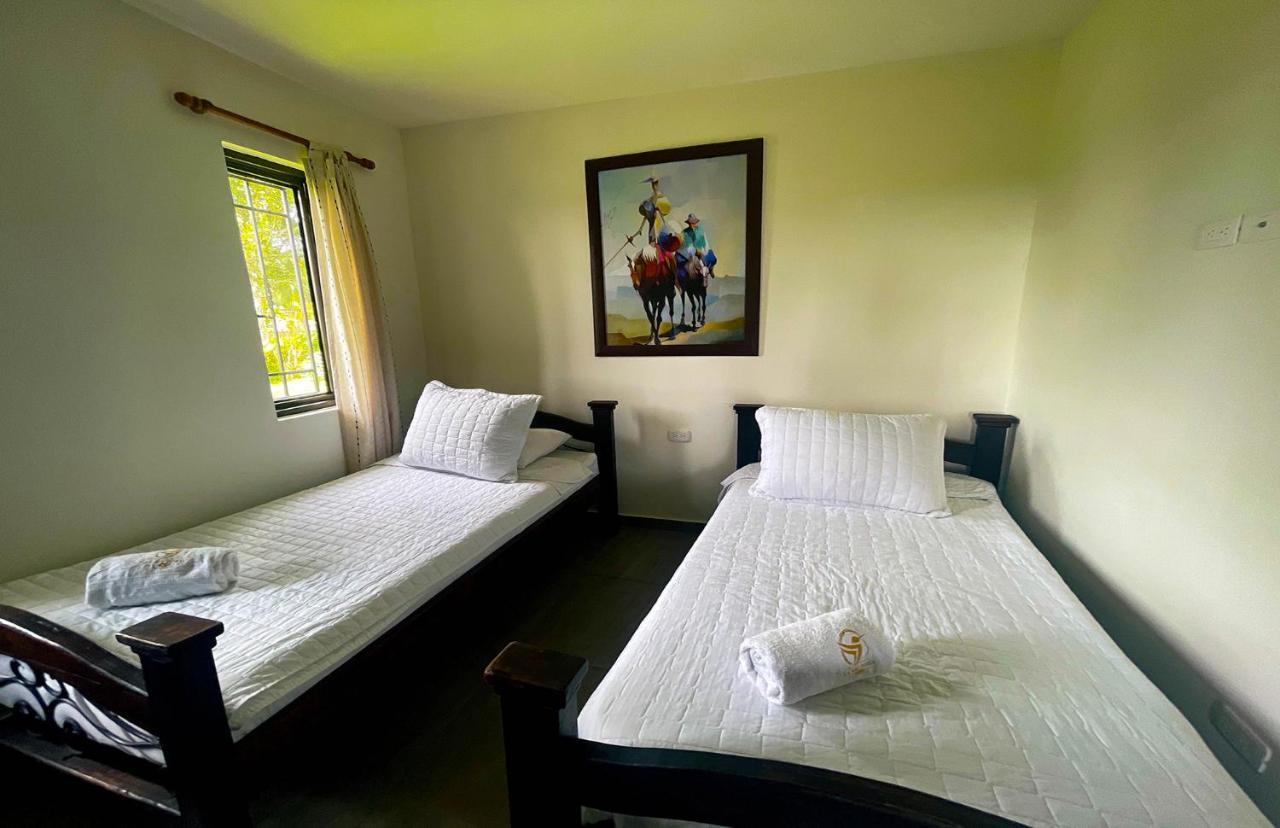 La Victoria Hotel Campestre กิมบายา ภายนอก รูปภาพ