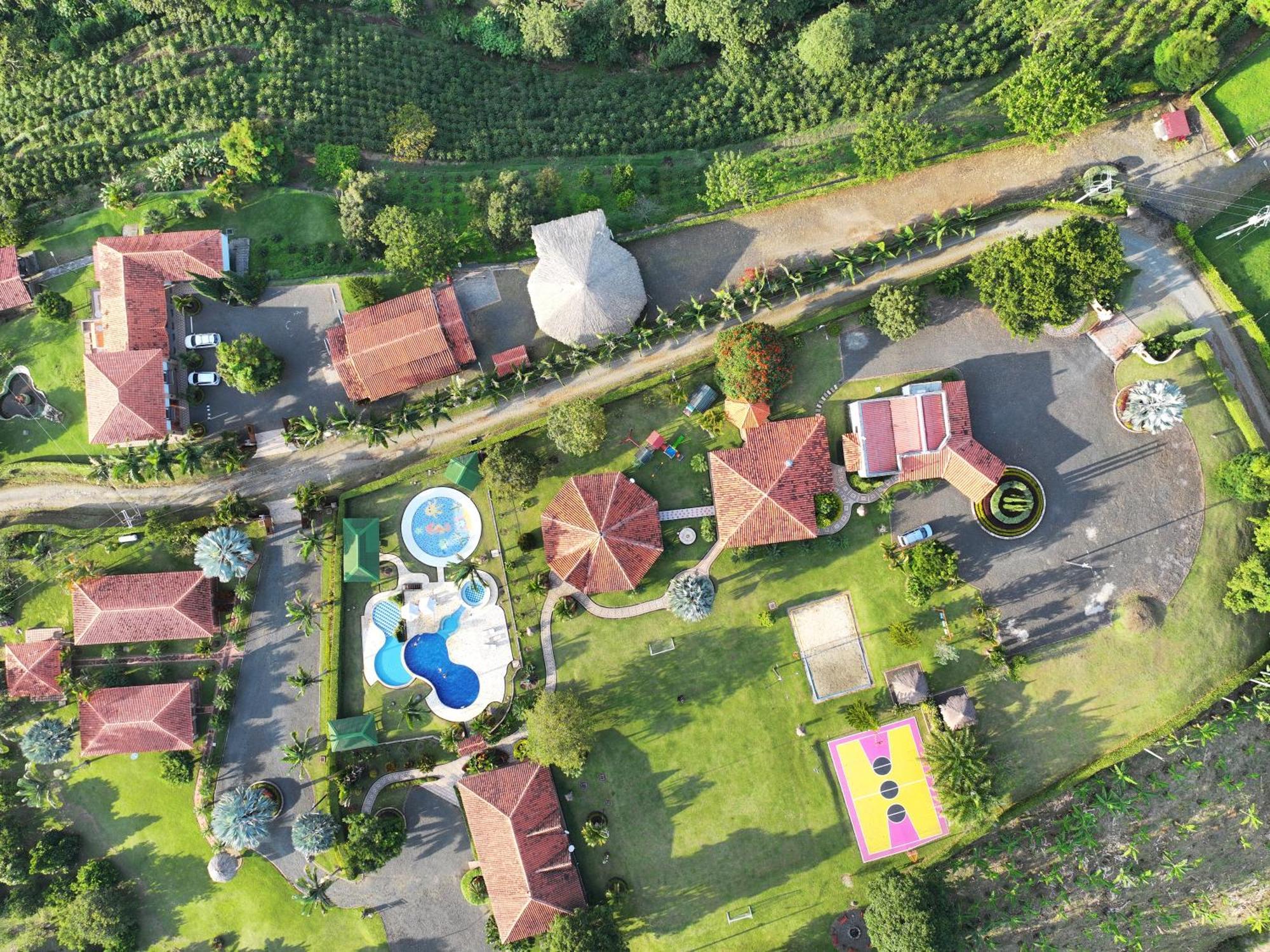 La Victoria Hotel Campestre กิมบายา ภายนอก รูปภาพ